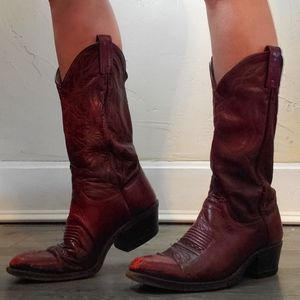 Red cowboy boots!!! Mens size 7.5D Dan Post